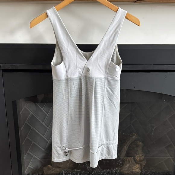 Lululemon Athletica Gray Lightweight Tank Top – Size 4 - Picture 3 of 6